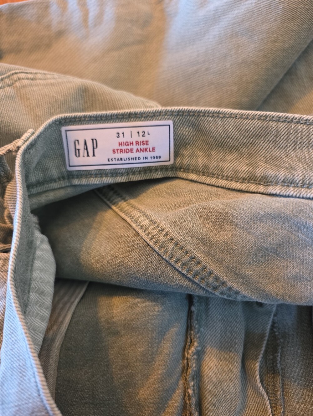 GAP High Rise Stride Ankle Cargo Jeans Sage Green Wide Leg Size 12 Long - Picture 5 of 6